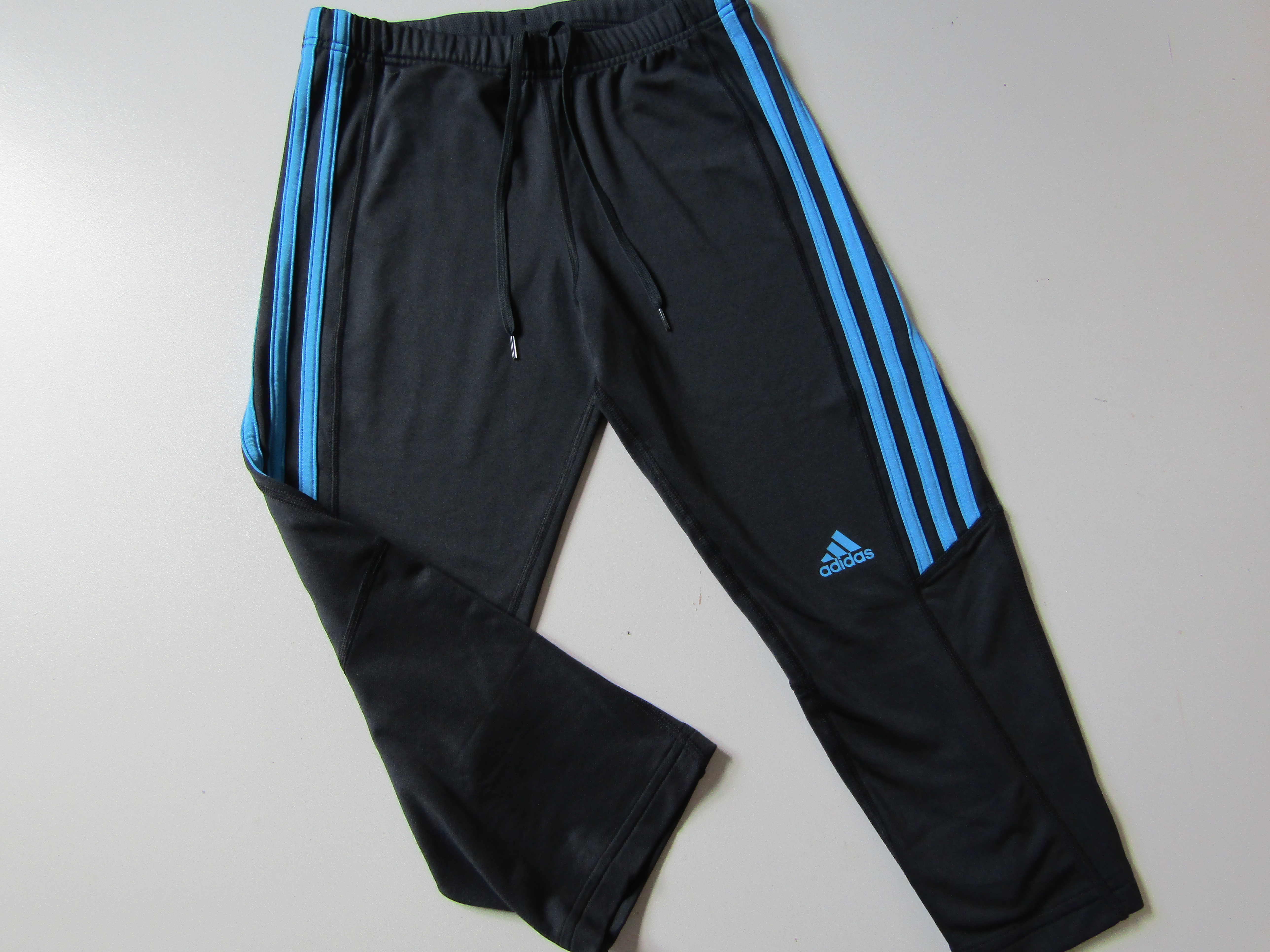 Dívčí sportovní 3/4 leginy- ADIDAS... VEL-38