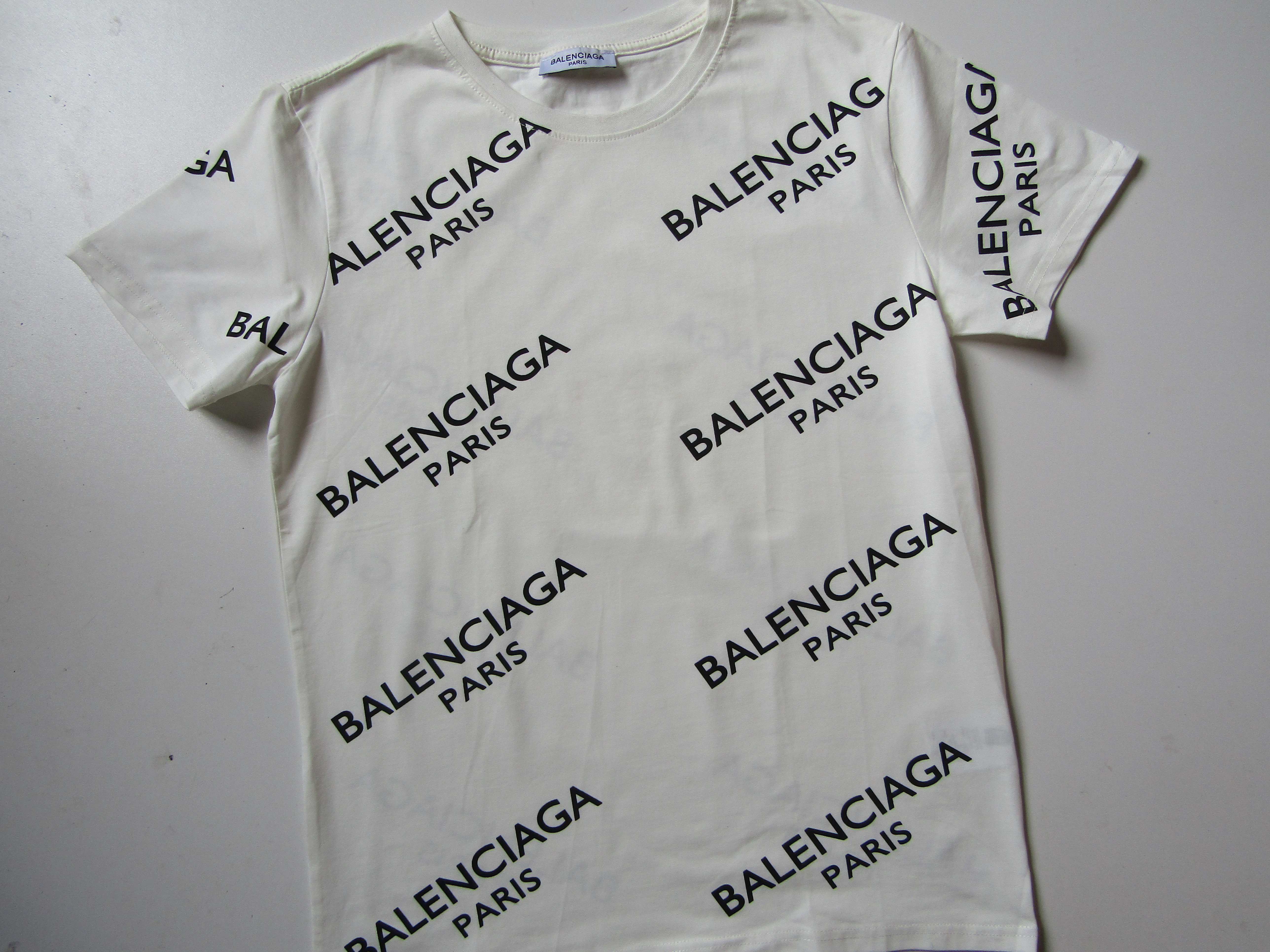 Chlapecké tričko- BALENCIAG PARIS-NOVÉ... VEL-L