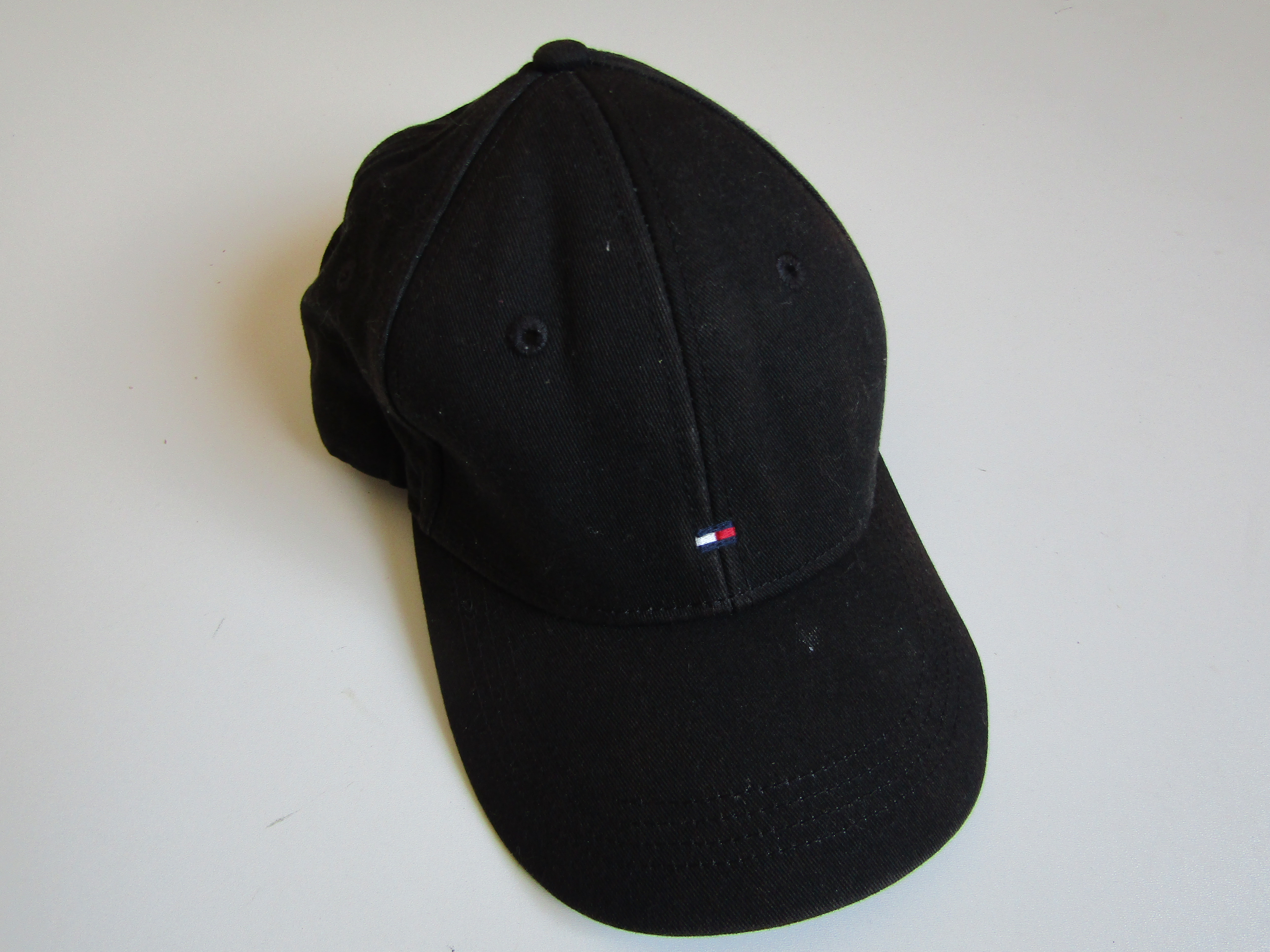 Kšiltovka- TOMMY HILFIGER... VEL-UNI