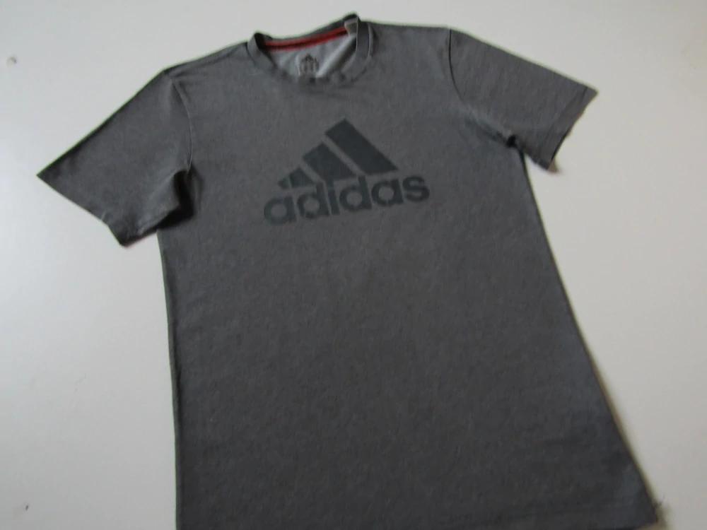 Chlapecké sportovní tričko- ADIDAS-NOVÉ.. VEL-S