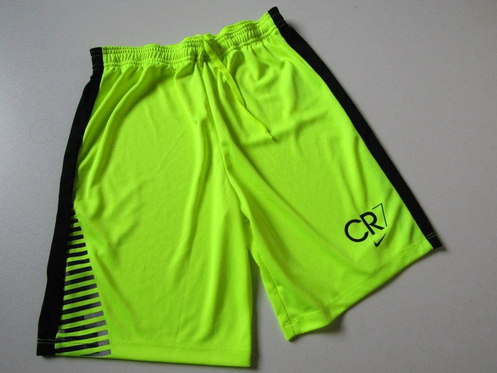 Chlapecké sportovní kraťasy- NIKE-NOVÉ... VEL-146-158