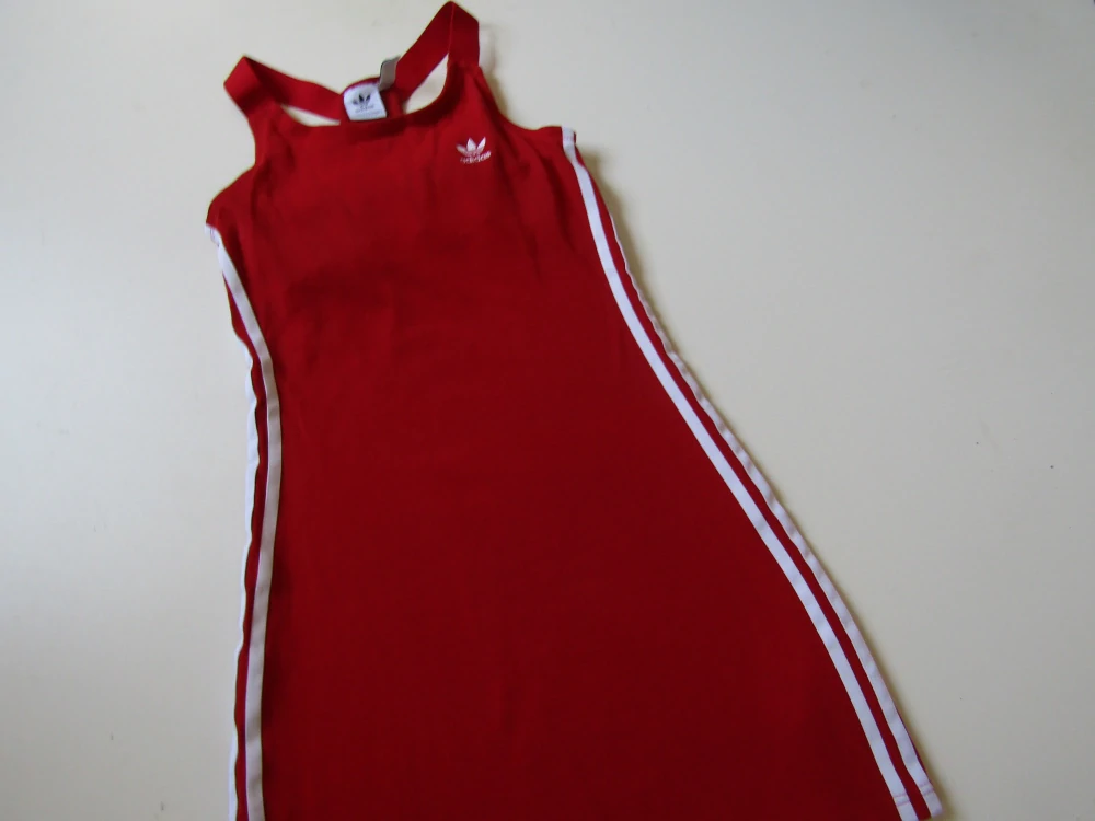 Dívčí sportovní šaty- ADIDAS... VEL-34
