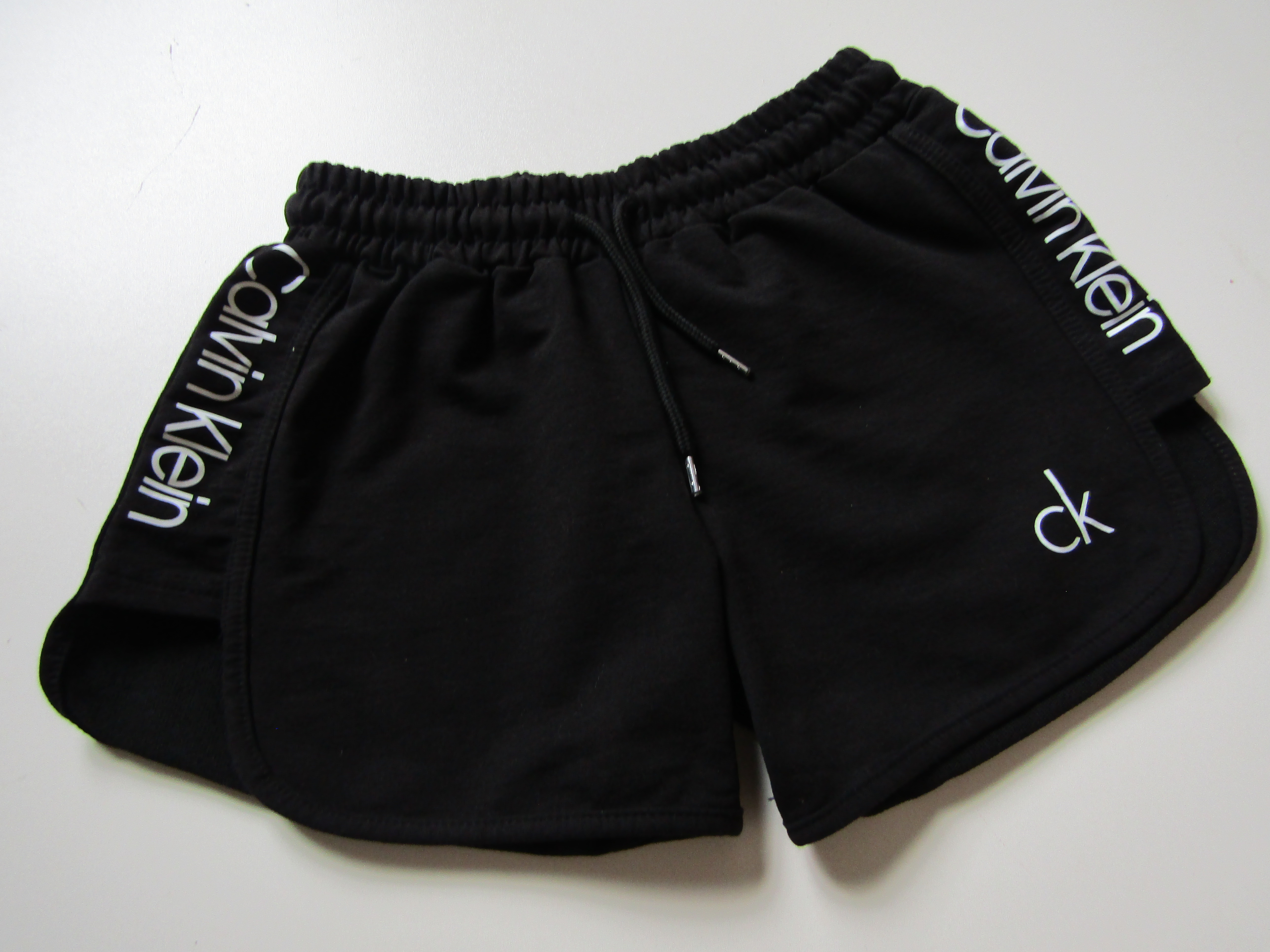 Dívčí kraťasy- CALVIN KLEIN...VEL-S-M