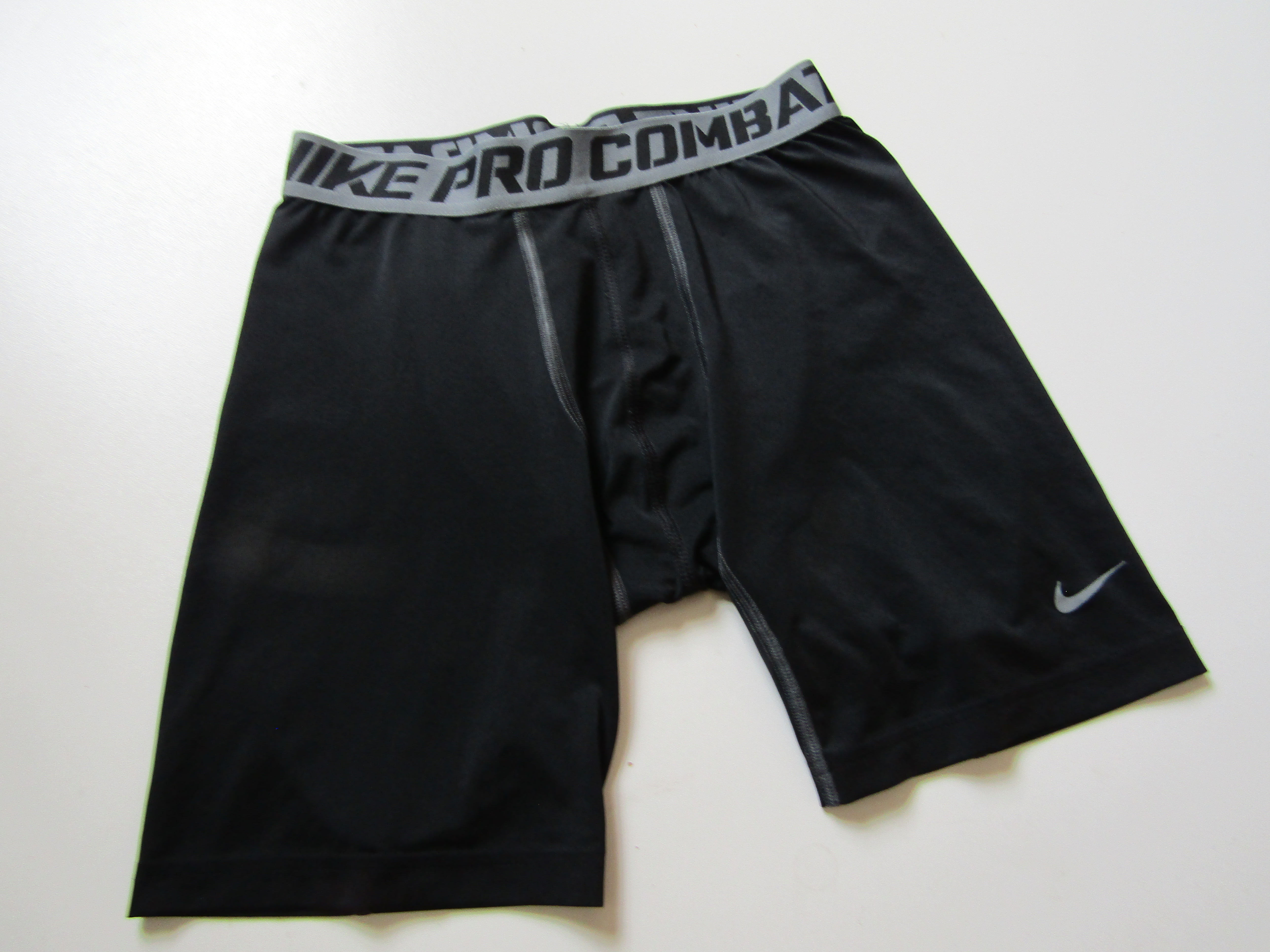 Chlapecké elastické kraťasy- NIKE... VEL-158-170