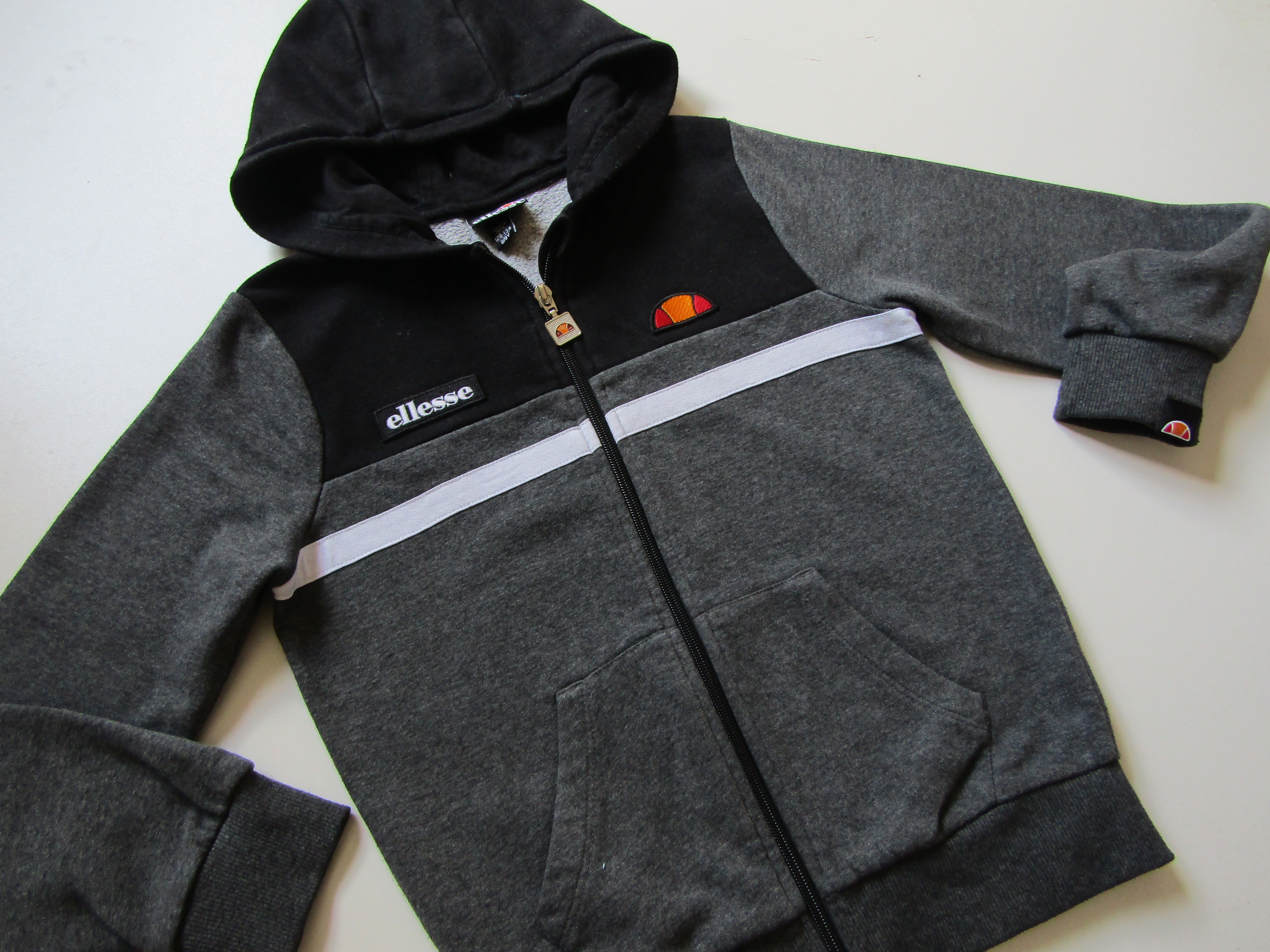 Chlapecká sportovní mikina- ELLESSE... VEL-128-134