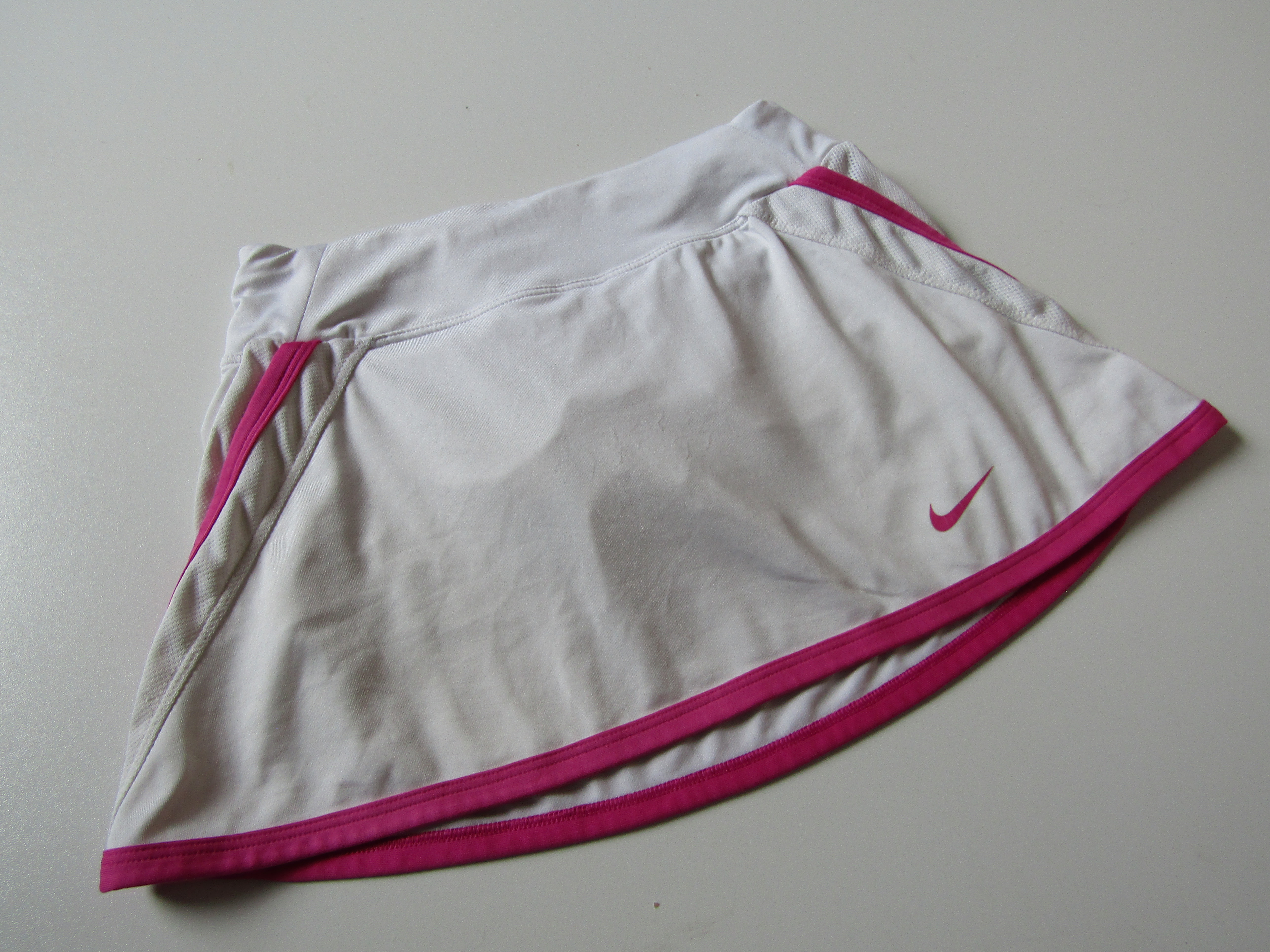 Dívčí sportovní kraťasy-sukýnka- NIKE... VEL-134-146