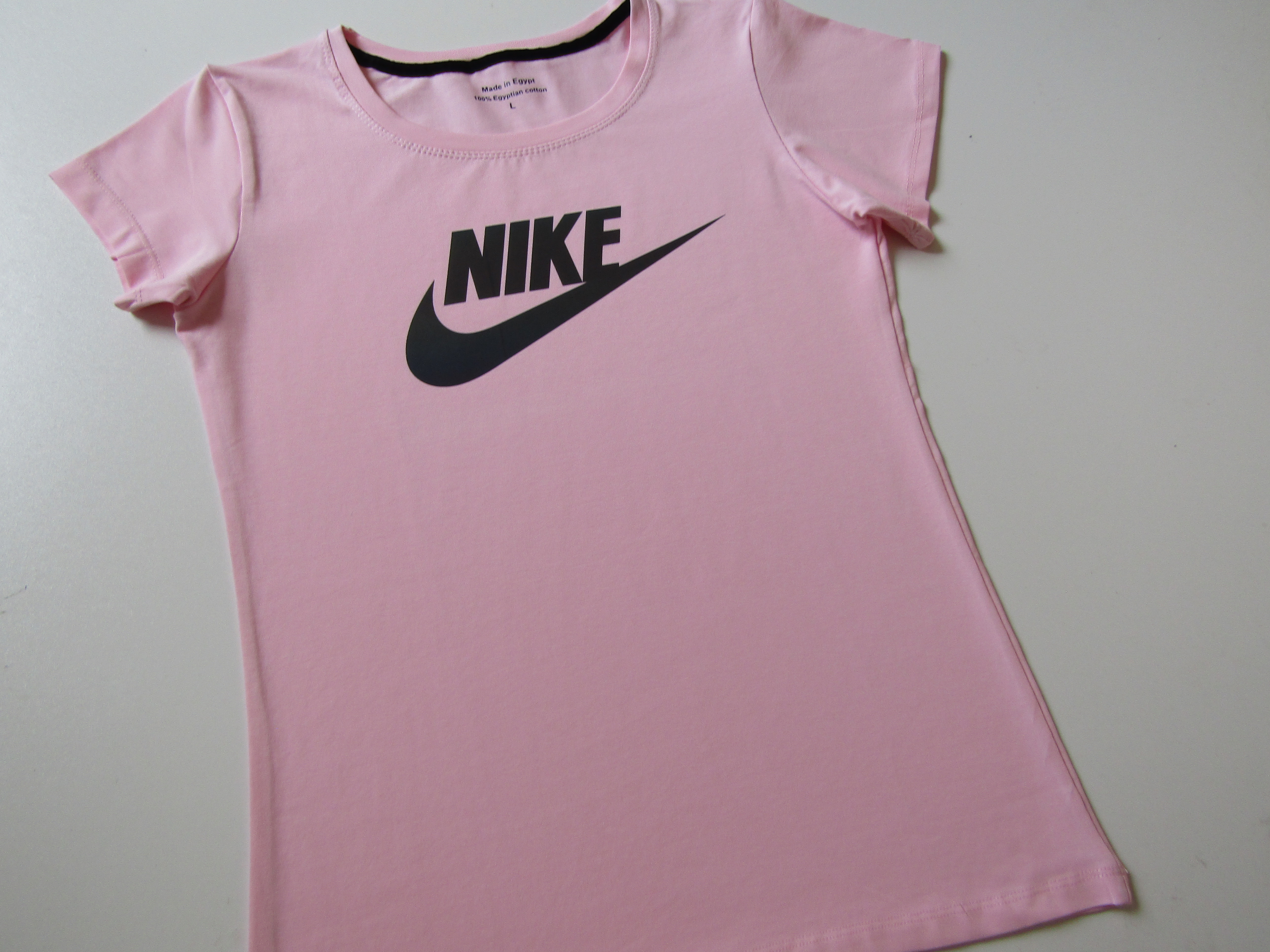Dámské sportovní tričko- NIKE-NOVÉ... VEL-L