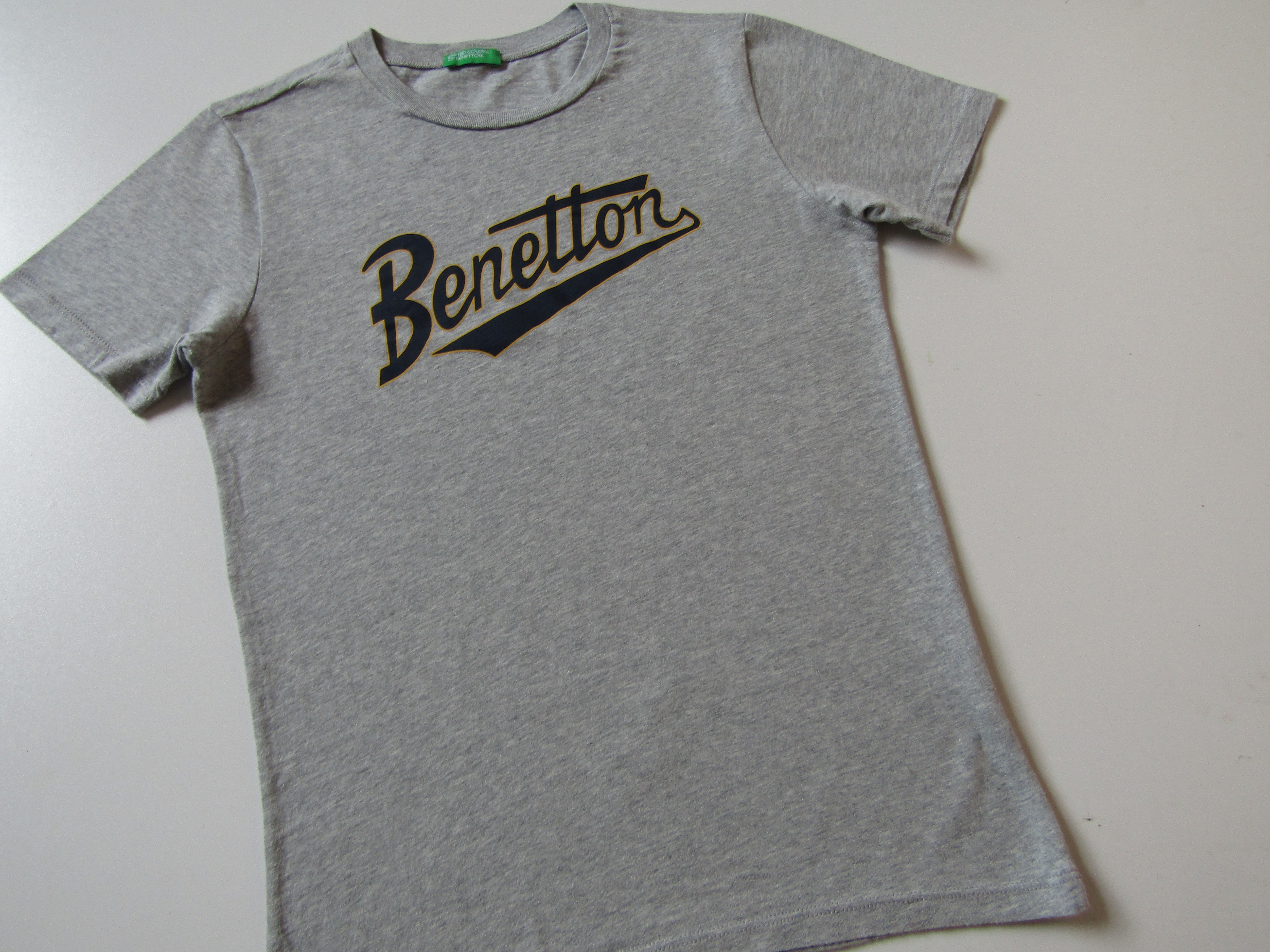 Dívčí tričko- BENETTON... VEL-158-S