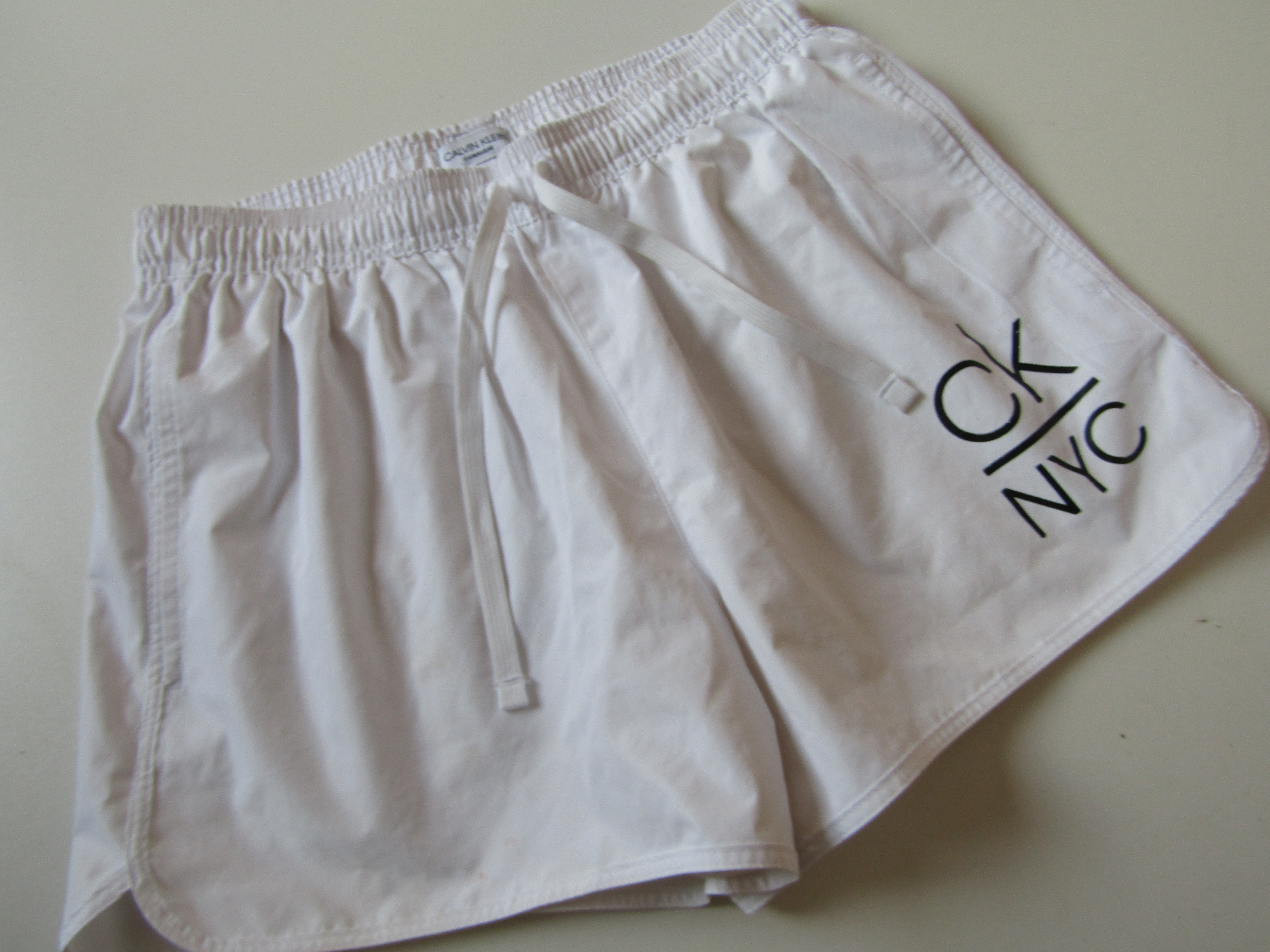 Dívčí kraťasy- CALVIN KLEIN...VEL-S