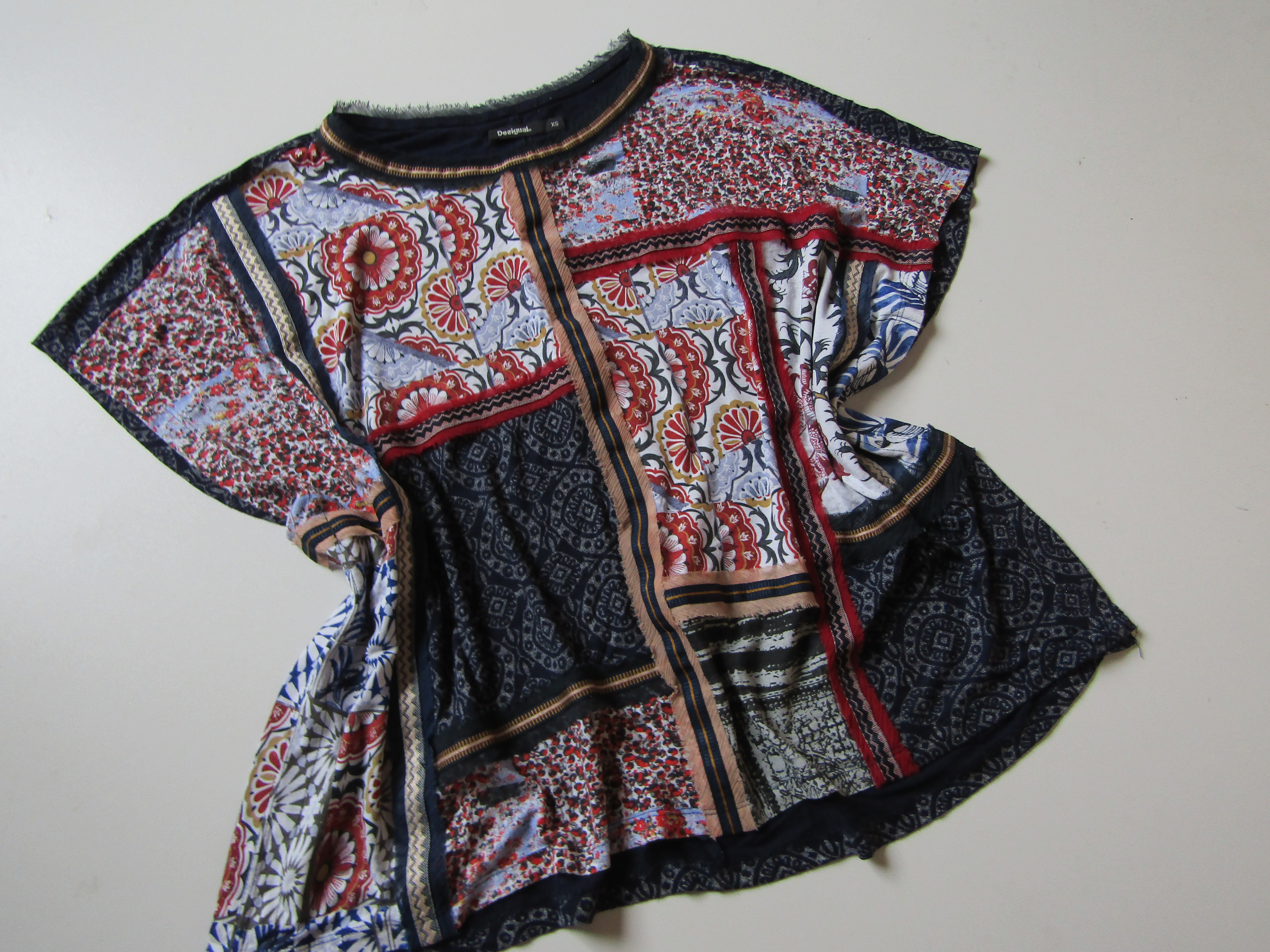 Dámská oversize halenka- DESIGUAL... VEL-M