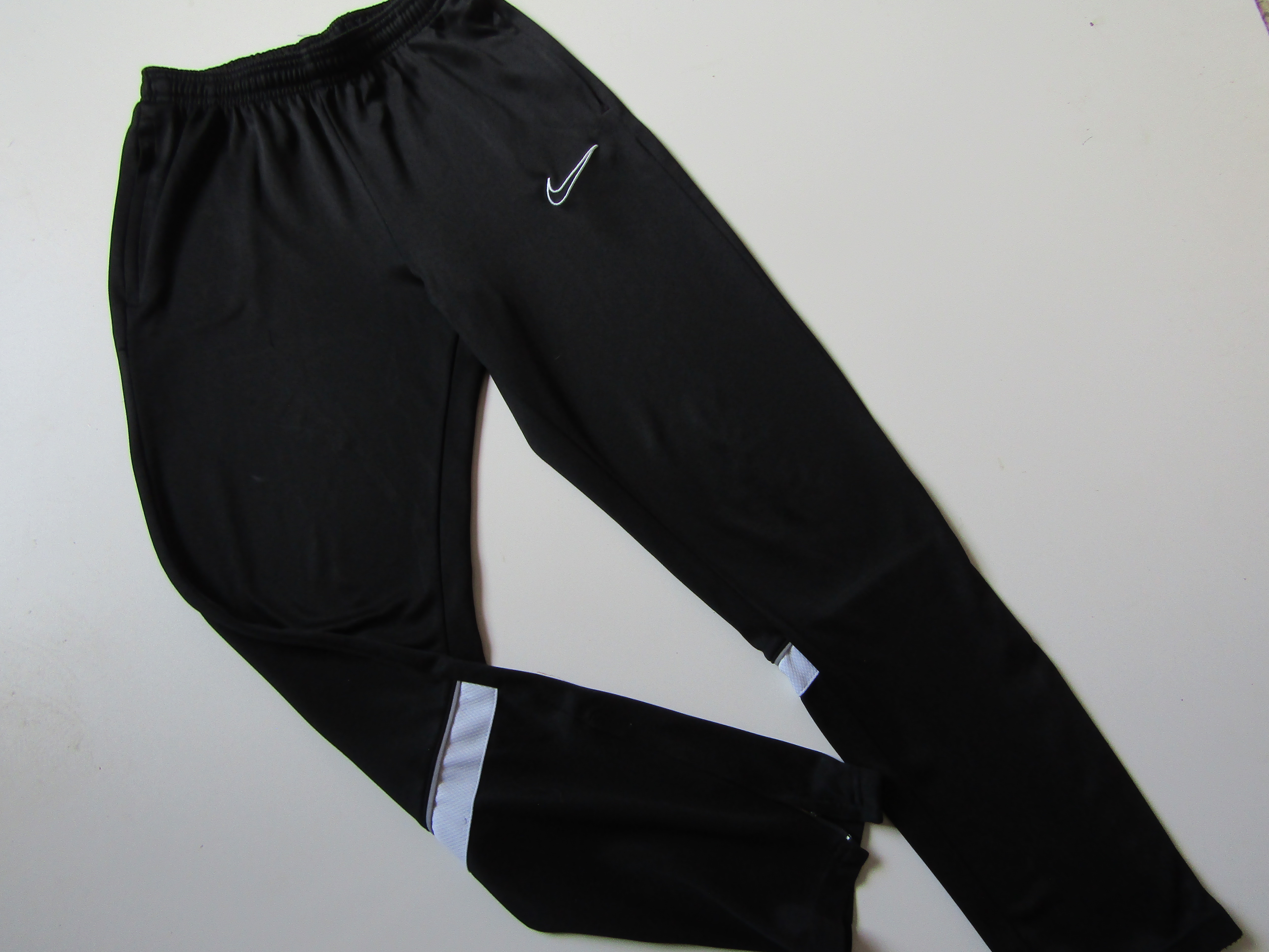 Chlapecké sportovní kalhoty- NIKE... VEL-158-170