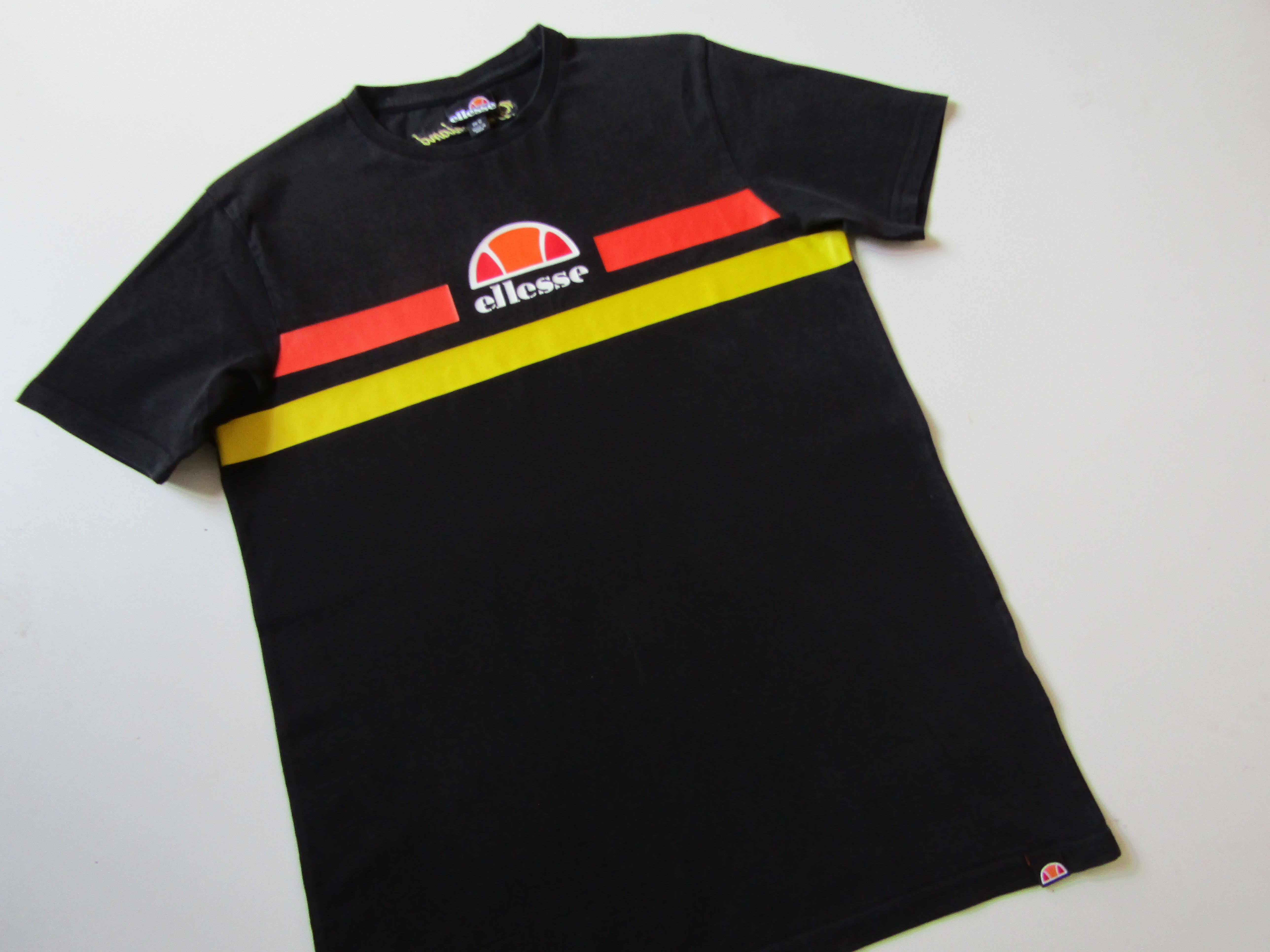 Chlapecké tričko- ELLESSE... VEL-S