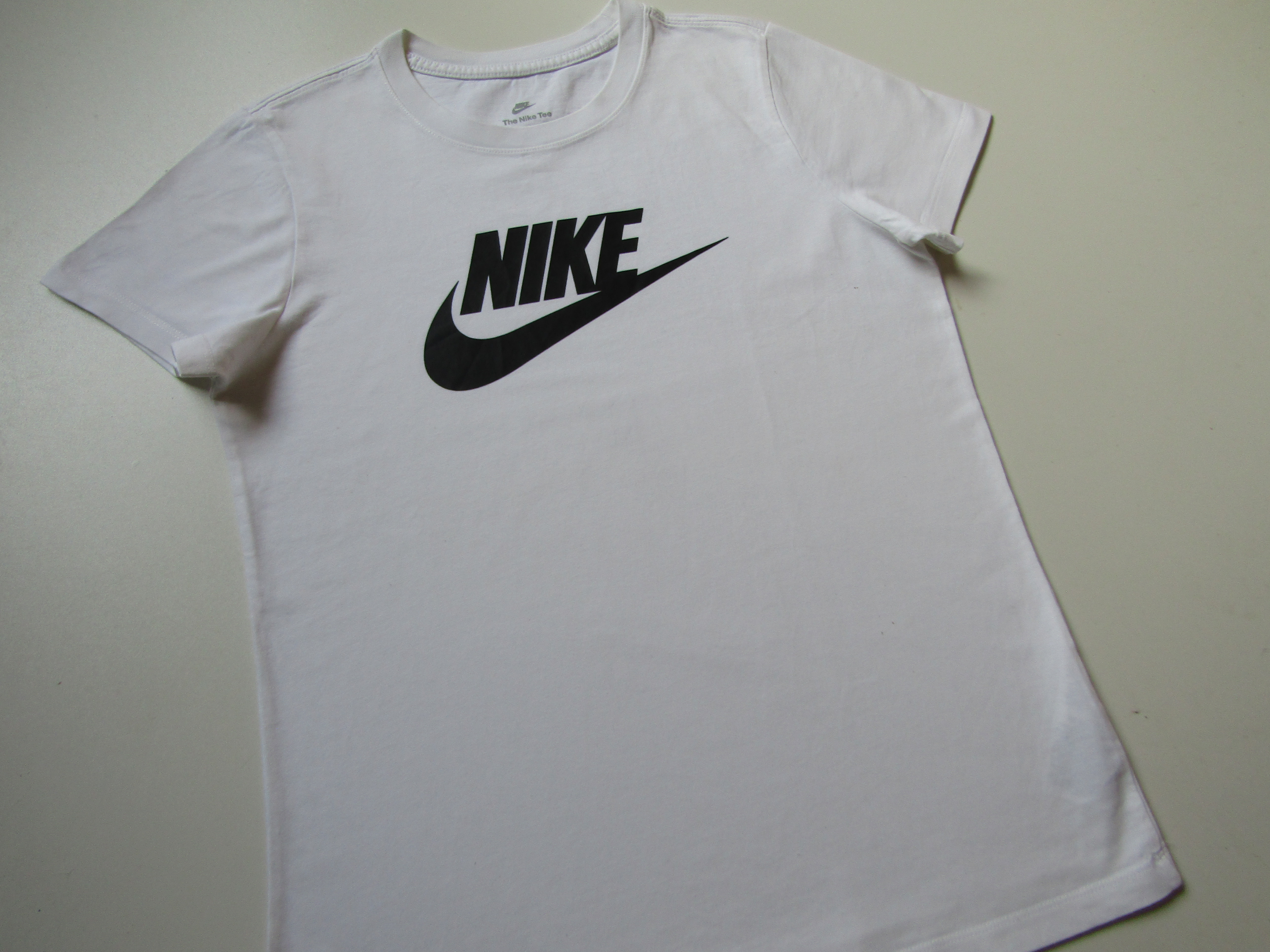 Dámské sportovní tričko- NIKE... VEL-M