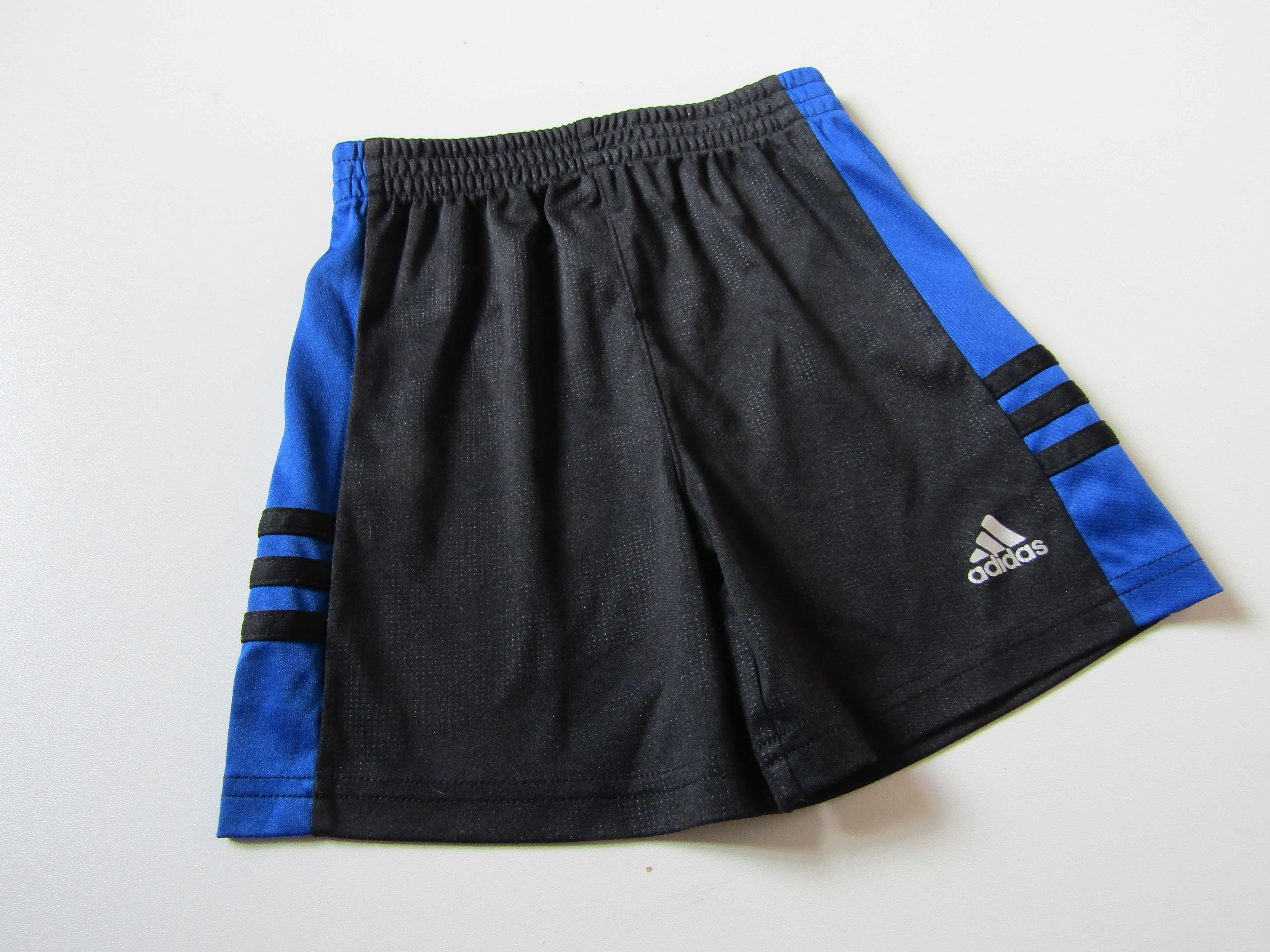 Chlapecké sportovní kraťasy- ADIDAS... VEL-92
