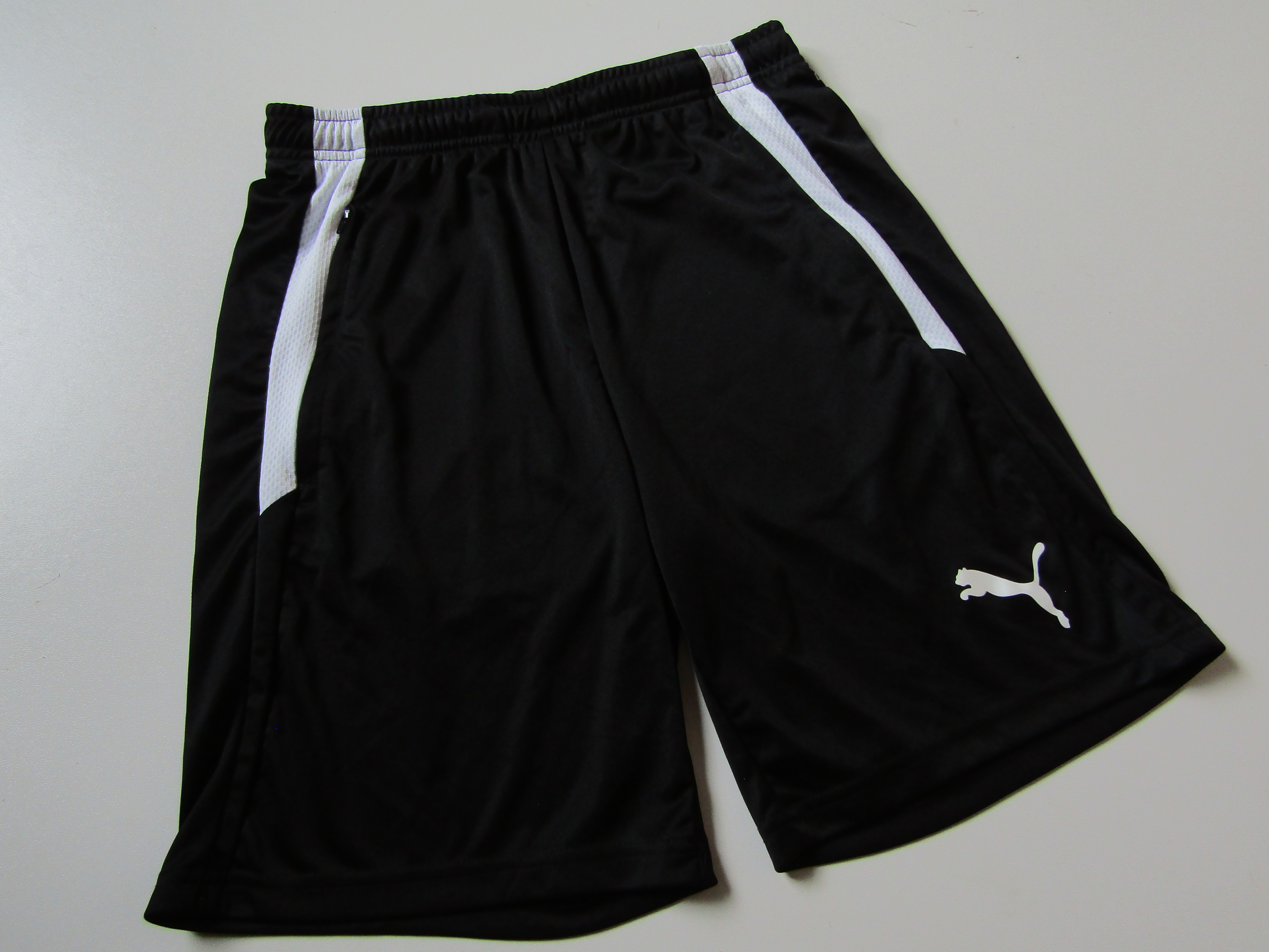 Chlapecké sportovní kraťasy- PUMA-NOVÉ... VEL-S