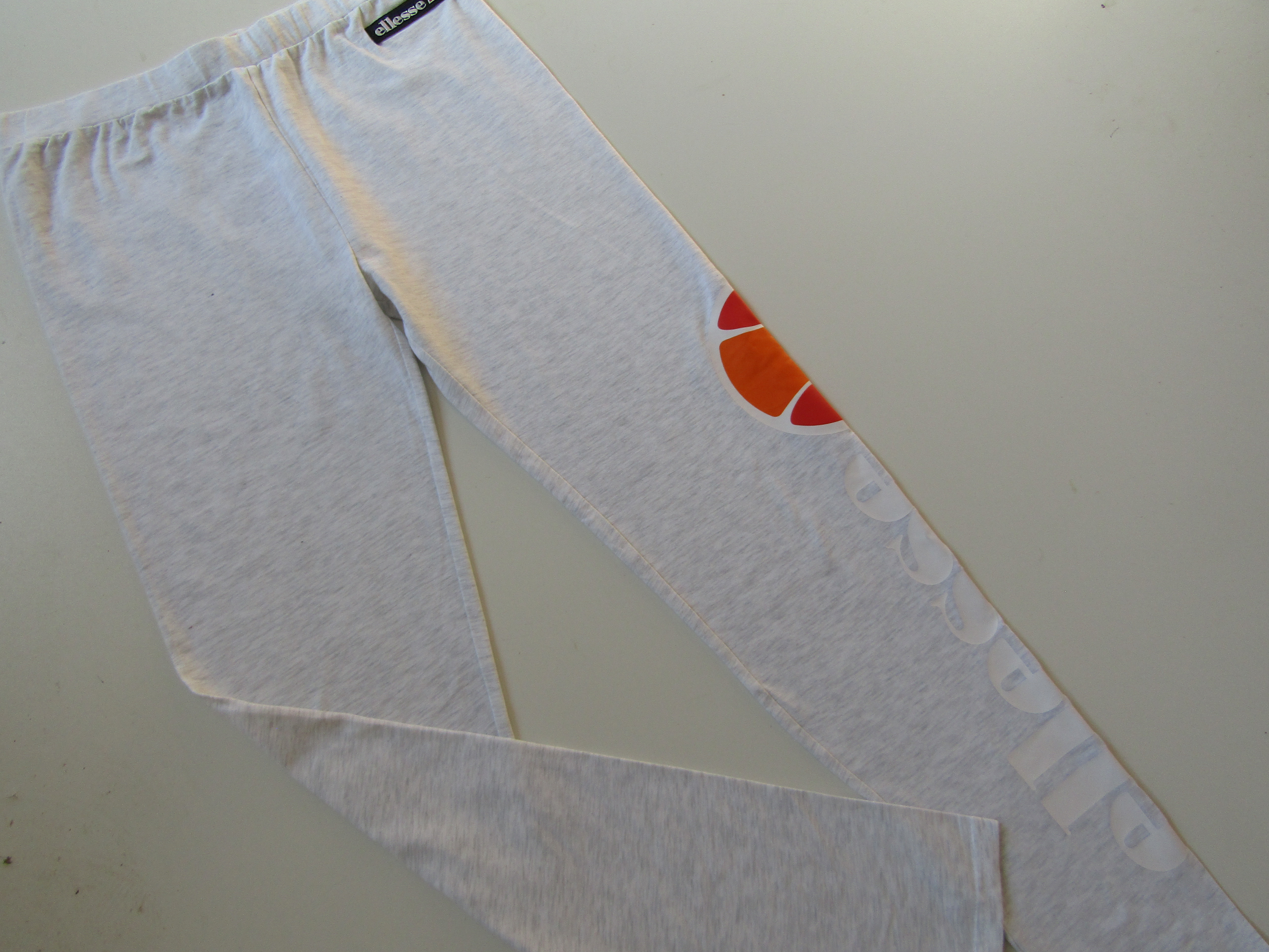 Dámské sportovní leginy- ELLESSE ... VEL-40