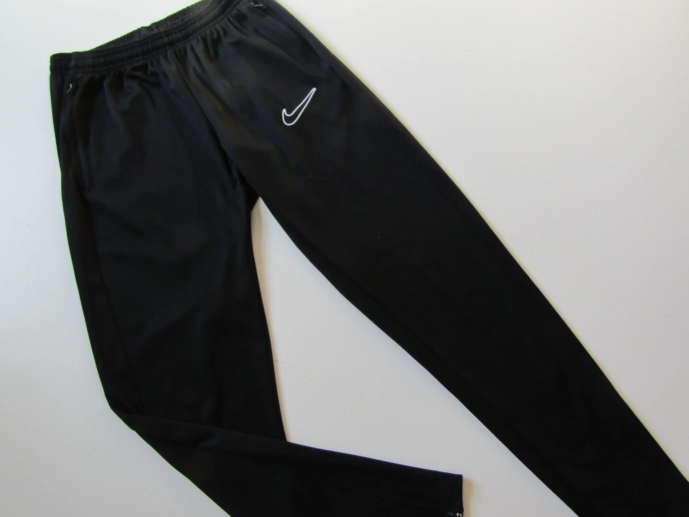 Chlapecké sportovní kalhoty- NIKE... VEL-S