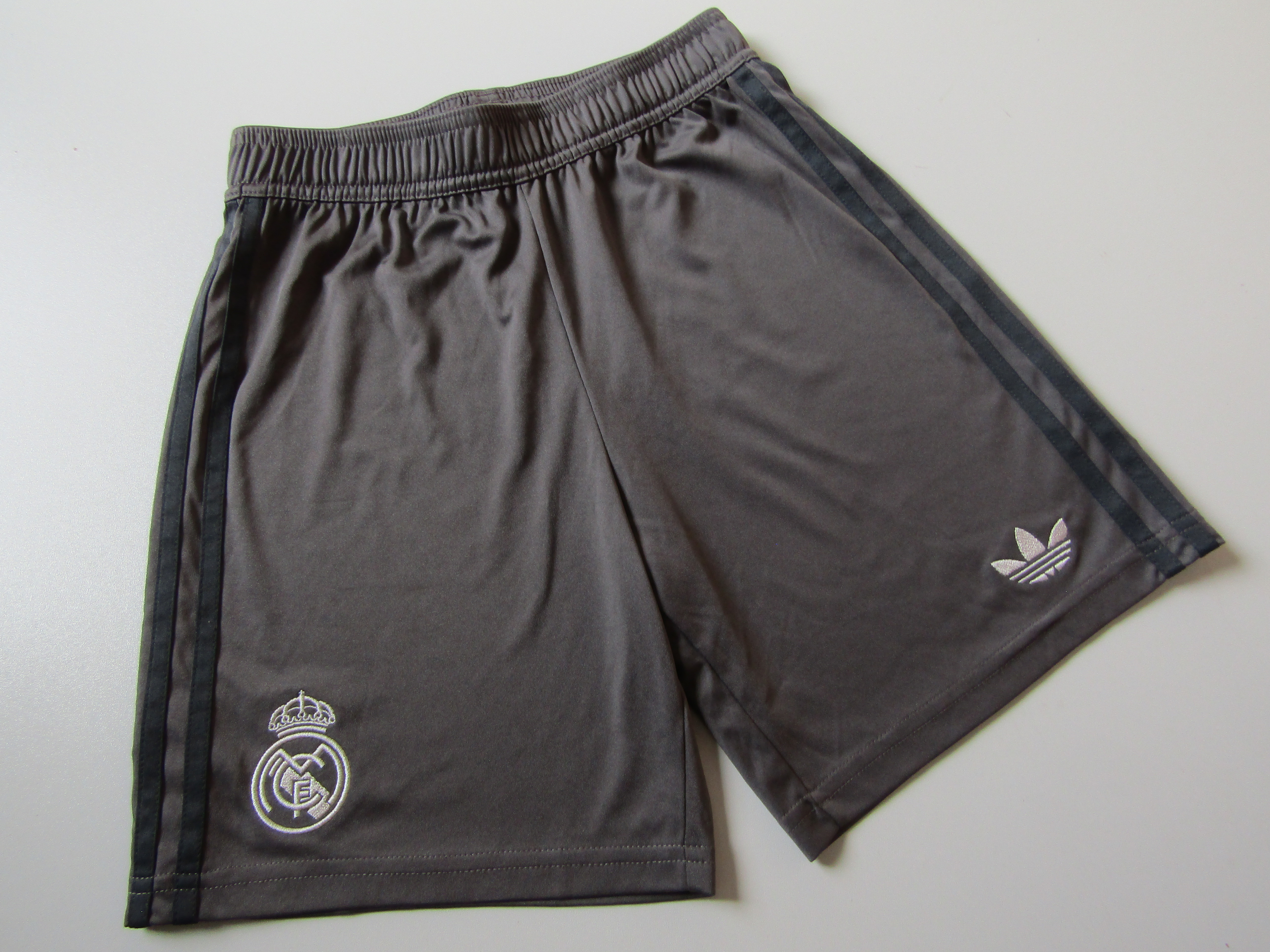 Chlapecké sportovní kraťasy- ADIDAS... VEL-146-152