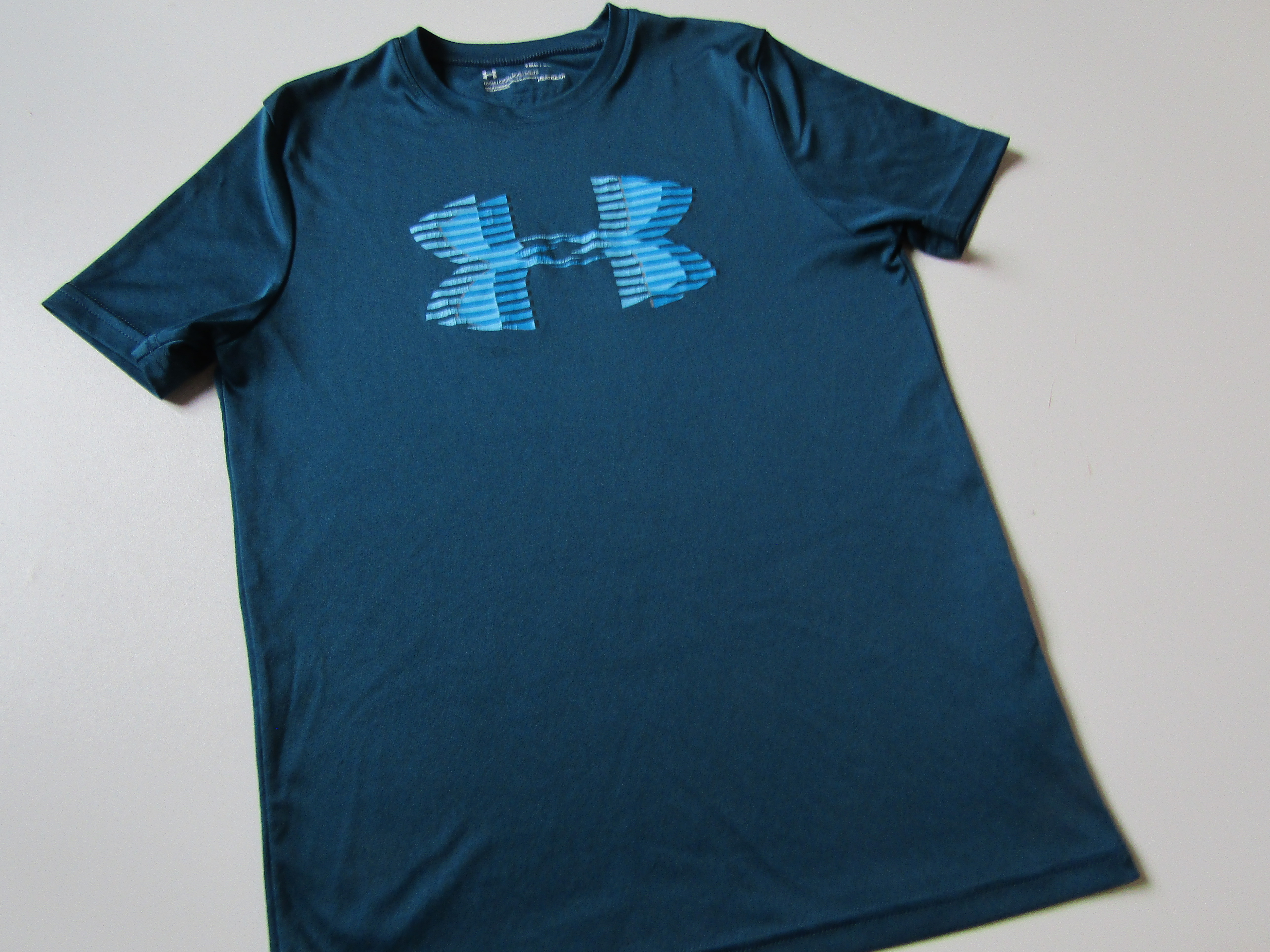 Chlapecké sportovní tričko- UNDER ARMOUR... VEL-158-164