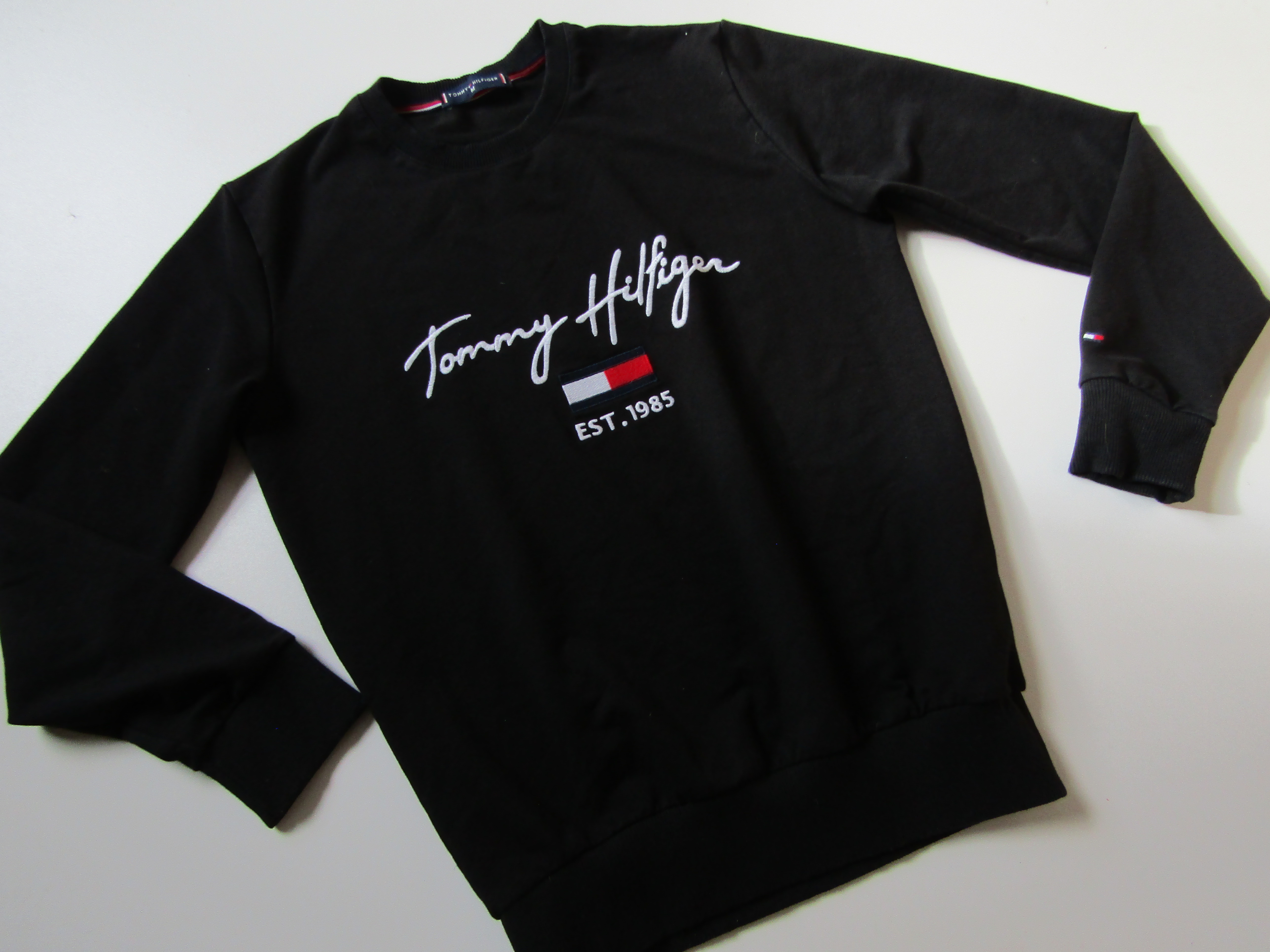 Chlapecká mikina- TOMMY HILFIGER... VEL-M