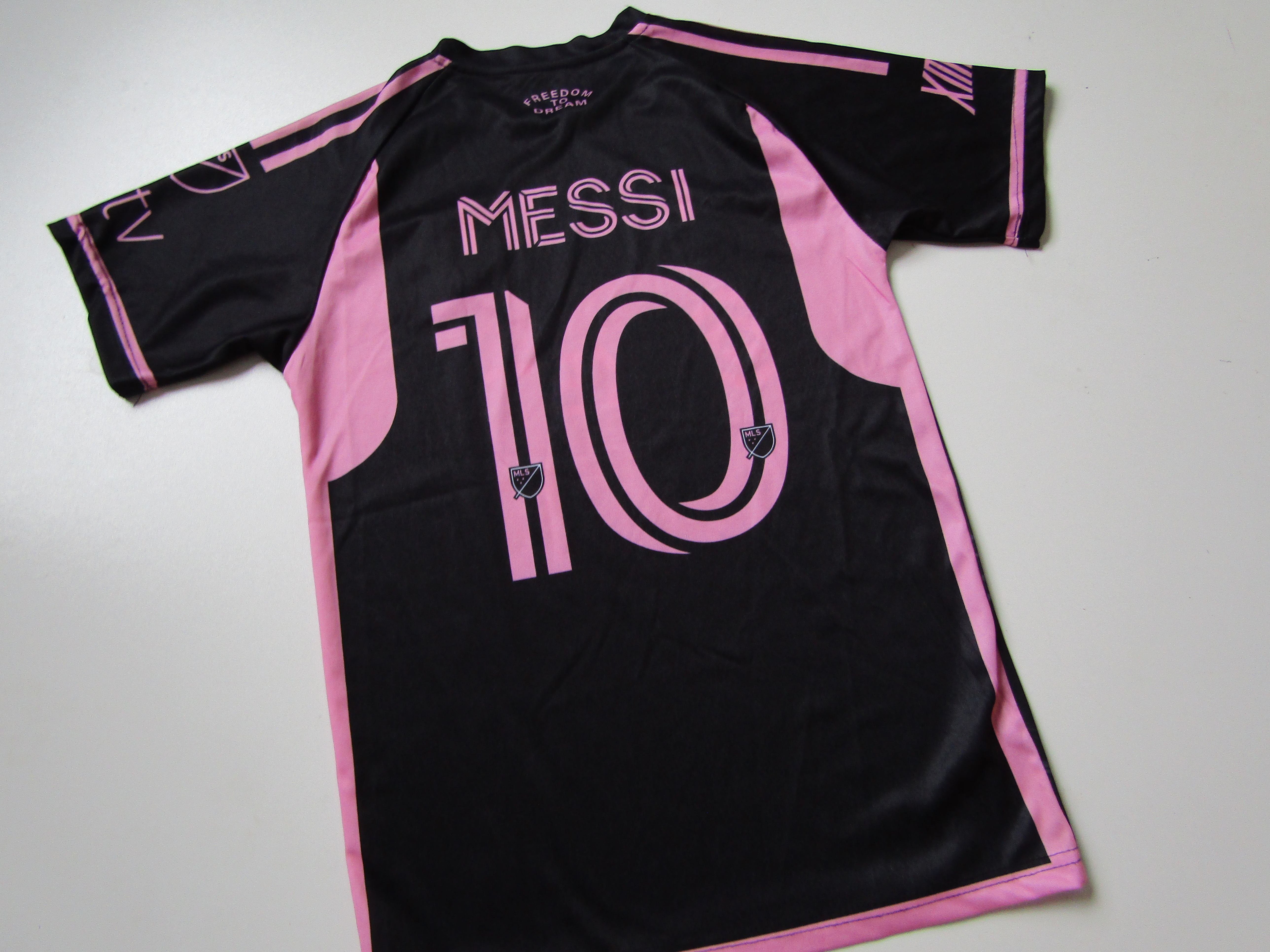 Chlapecký dres- ADIDAS-NOVÝ... VEL-176