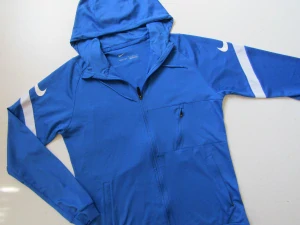 Chlapecká sportovní mikina- NIKE... VEL-M