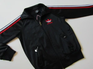 Chlapecká sportovní mikina- ADIDAS... VEL-122