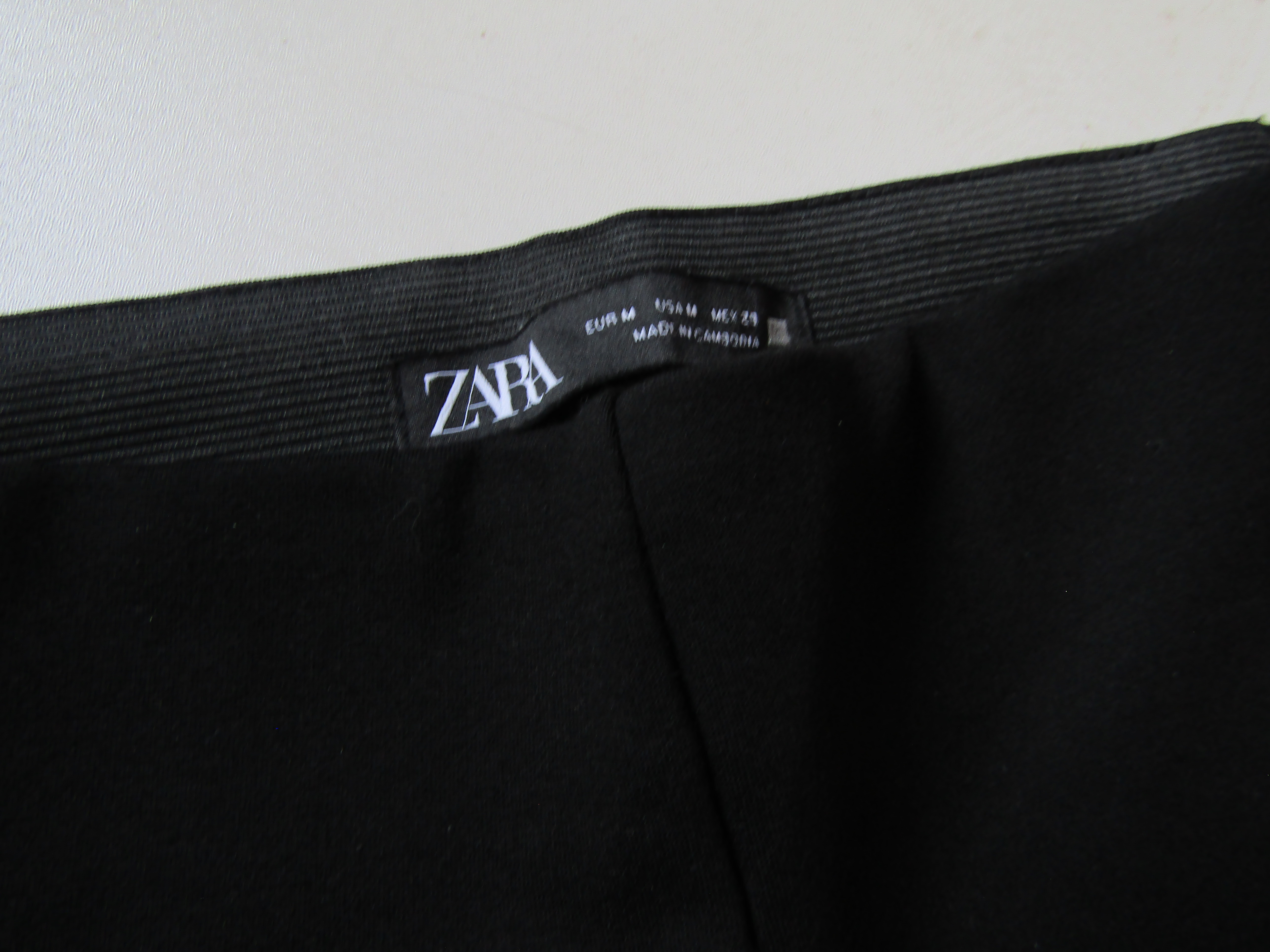 Dámské leginy- ZARA... VEL-M