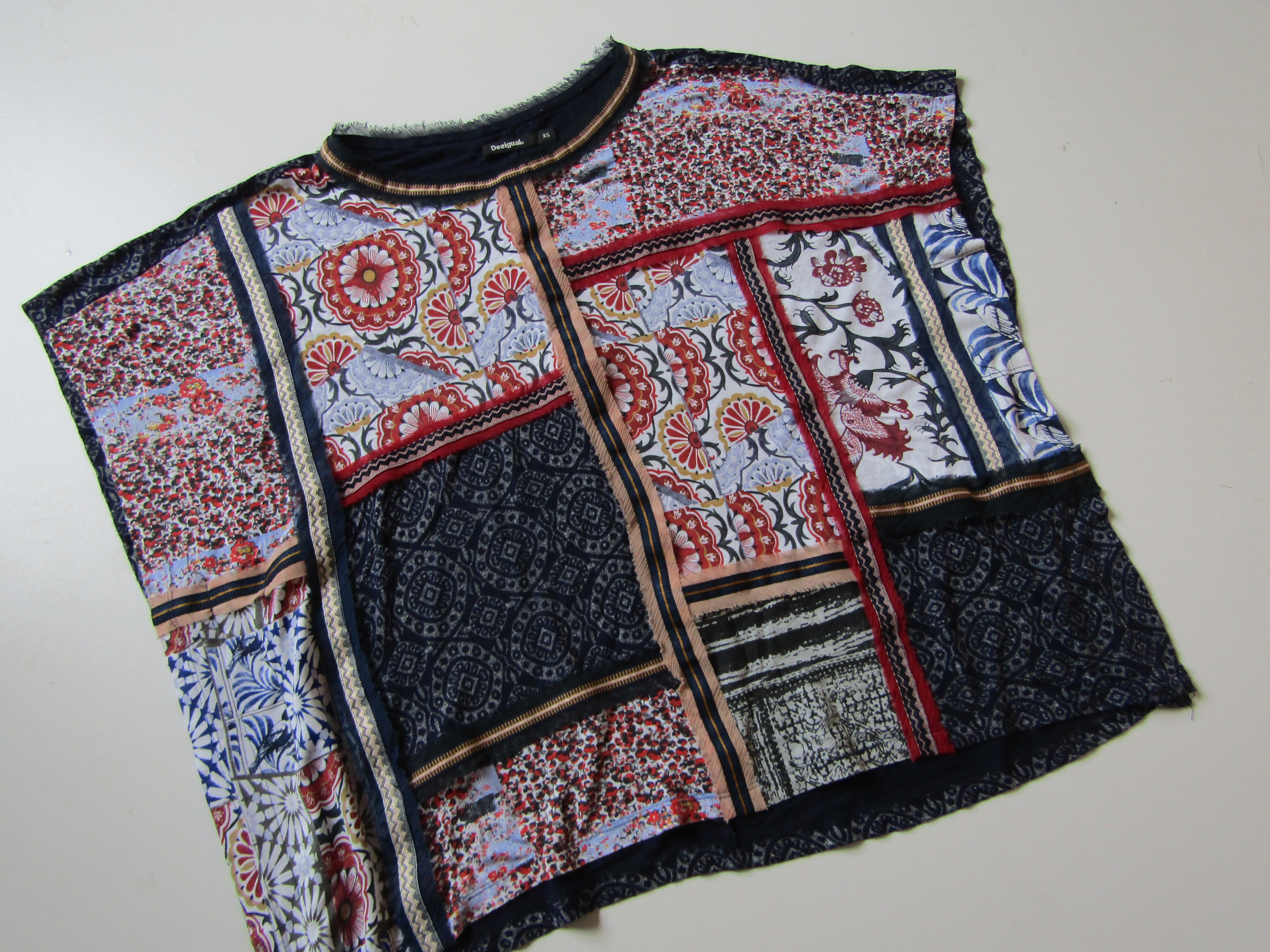 Dámská oversize halenka- DESIGUAL... VEL-M
