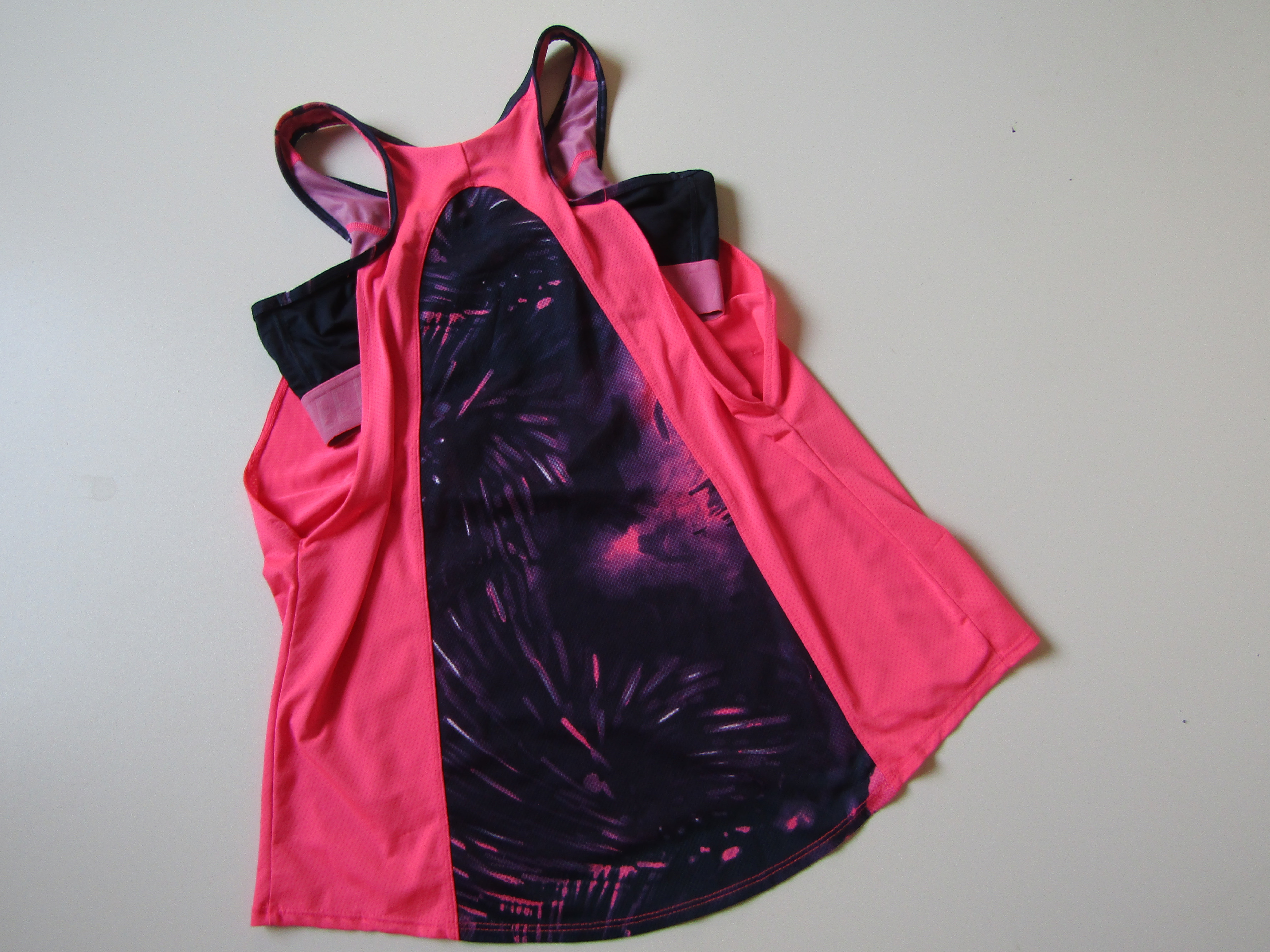 Dívčí sportovní tílko-DOMYOS... VEL-S