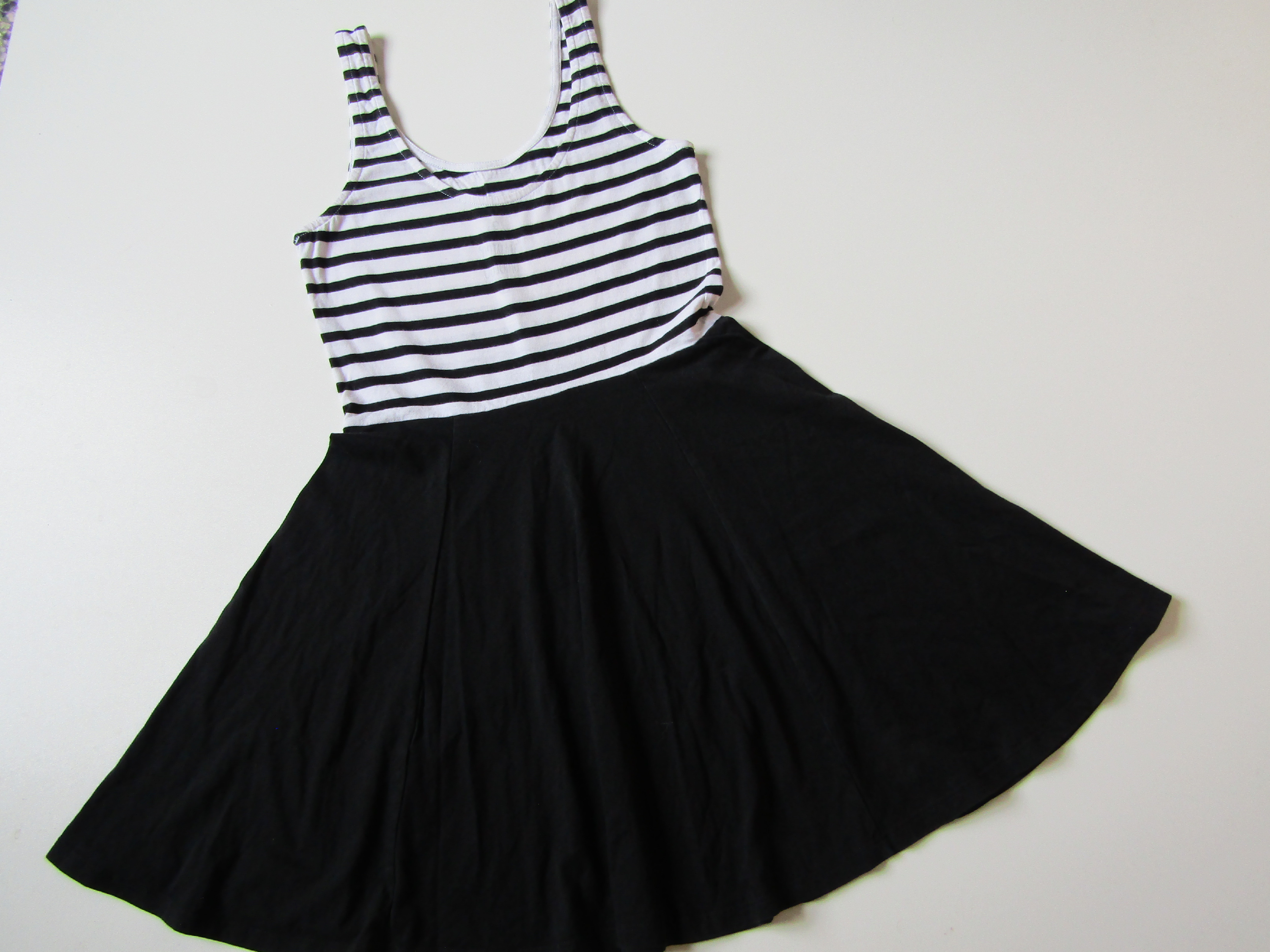 Dívčí šaty- H&M... VEL-152-158
