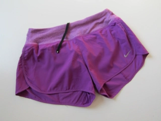 Dámské sportovní kraťasy- NIKE-NOVÉ... VEL-S