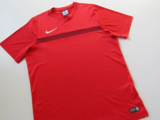 Chlapecké sportovní tričko- NIKE-NOVÉ... VEL-L