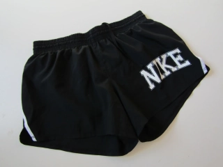 Dívčí sportovní kraťasy- NIKE-NOVÉ... VEL-S