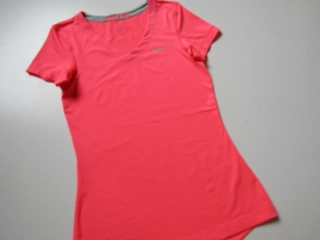 Dívčí sportovní tričko- NIKE... VEL-S