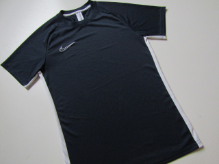 Chlapecké sportovní tričko- NIKE... VEL-S