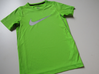 Chlapecké sportovní tričko- NIKE... VEL-140-152