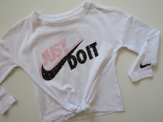 Dívčí sportovní tričko- NIKE... VEL-98