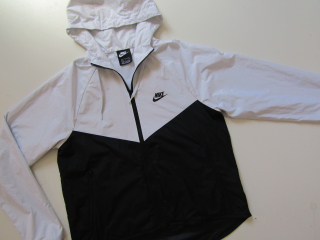 Dámská sportovní bunda- NIKE... VEL-S
