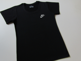 Dámské sportovní tričko- NIKE-NOVÉ... VEL-L