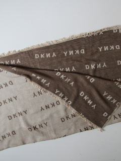 VELKÝ ŠÁTEK- DKNY... VEL-UNI
