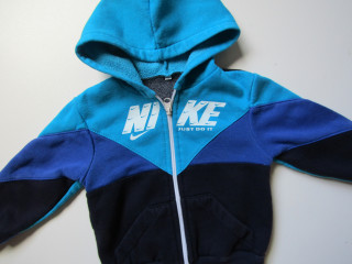 Chlapecká sportovní mikina- NIKE... VEL-74