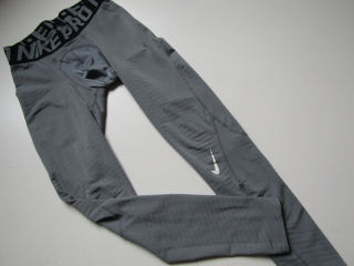 Chlapecké sportovní leginy- NIKE... VEL-S