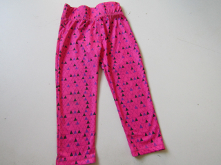 Dívčí sportovní 3/4 leginy- DUNNES STORES-NOVÉ... VEL-134-140