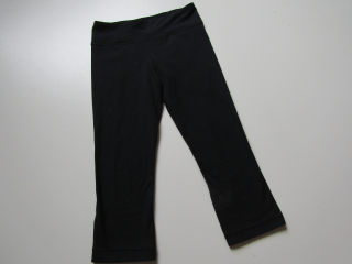 Dívčí sportovní 3/4 leginy- UNDER ARMOUR... VEL-S-M