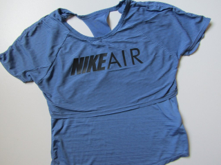 Dámské sportovní tričko- NIKE-NOVÉ... VEL-S