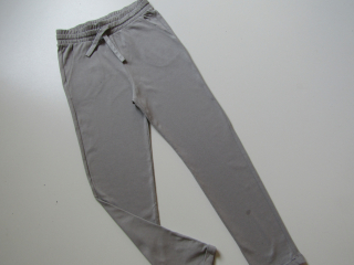 Dívčí tepláky- H&M-NOVÉ... VEL-140