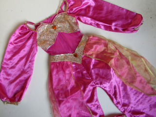 MAŠKARNÍ KOSTÝM- SULTÁNKA.. VEL-134-140