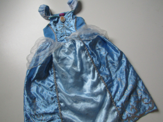 MAŠKARNÍ KOSTÝM- LOCIKA... VEL-98-104