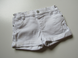 Dívčí džínové kraťasy- F&F... VEL-86-92
